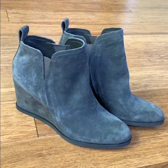 NEW DOLCE VITA women’s Wedge Suede Gray Boot Sz 7 - Picture 2 of 6